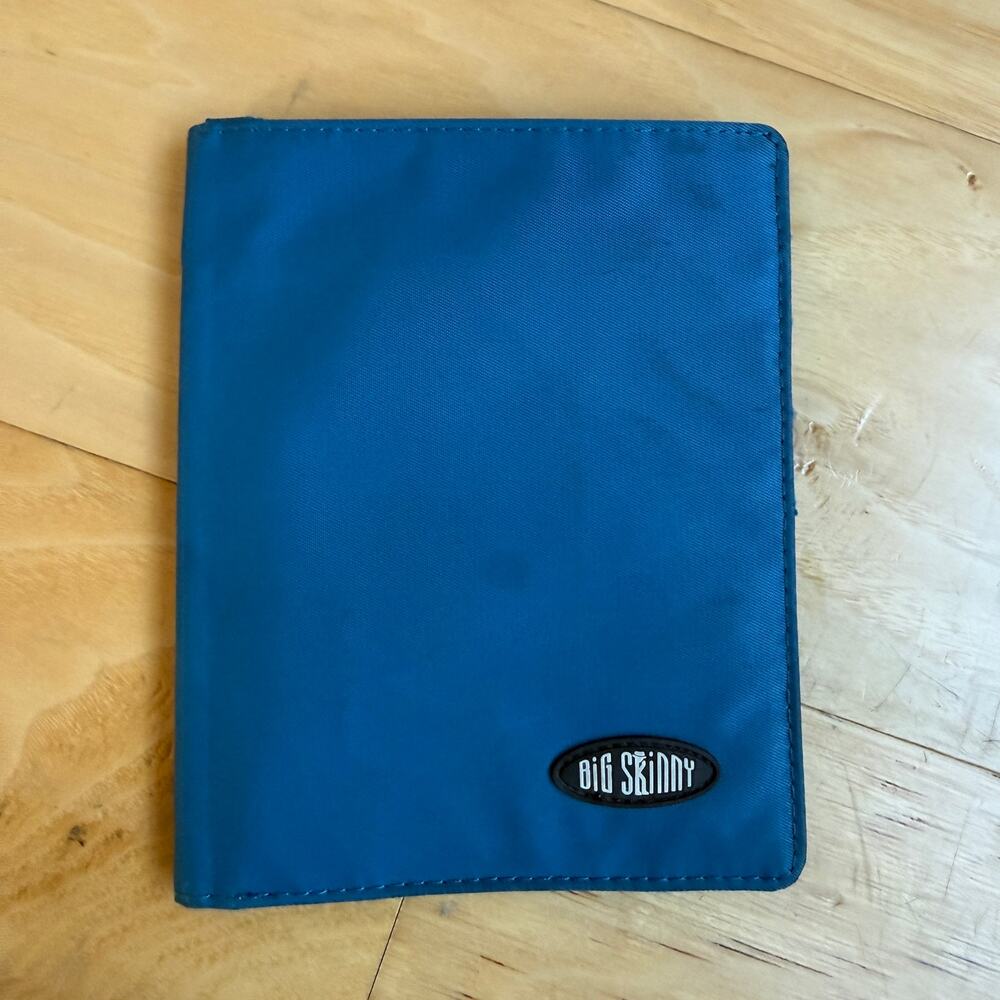 Big Skinny RFID Blocking Traveler Bifold Wallet